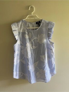 Jones New York Blue and White Floral Stripe Ruffle-Sleeve Camisole